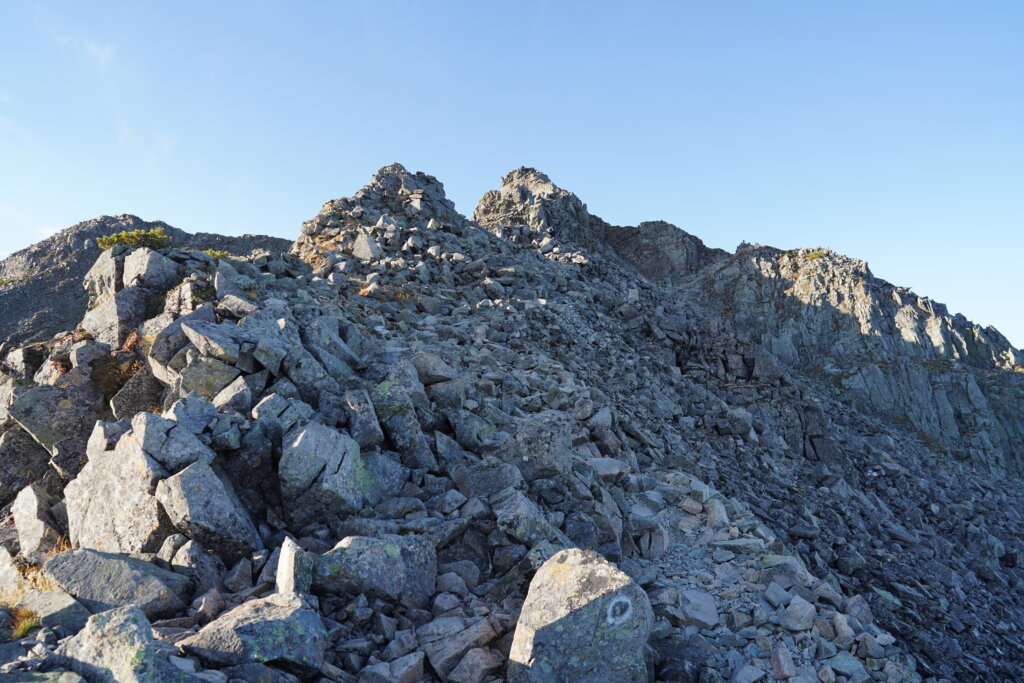 DSC04098 1024x683 - 【奥穂高岳から北穂高岳：白出のコル（2）】パノラマ！まずは奥穂高岳へ登頂、そして涸沢岳へ。