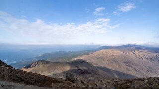 DSC06004 2 320x180 - 【宮崎・鹿児島】高千穂峰の登山コースの難易度と魅力とその伝説について