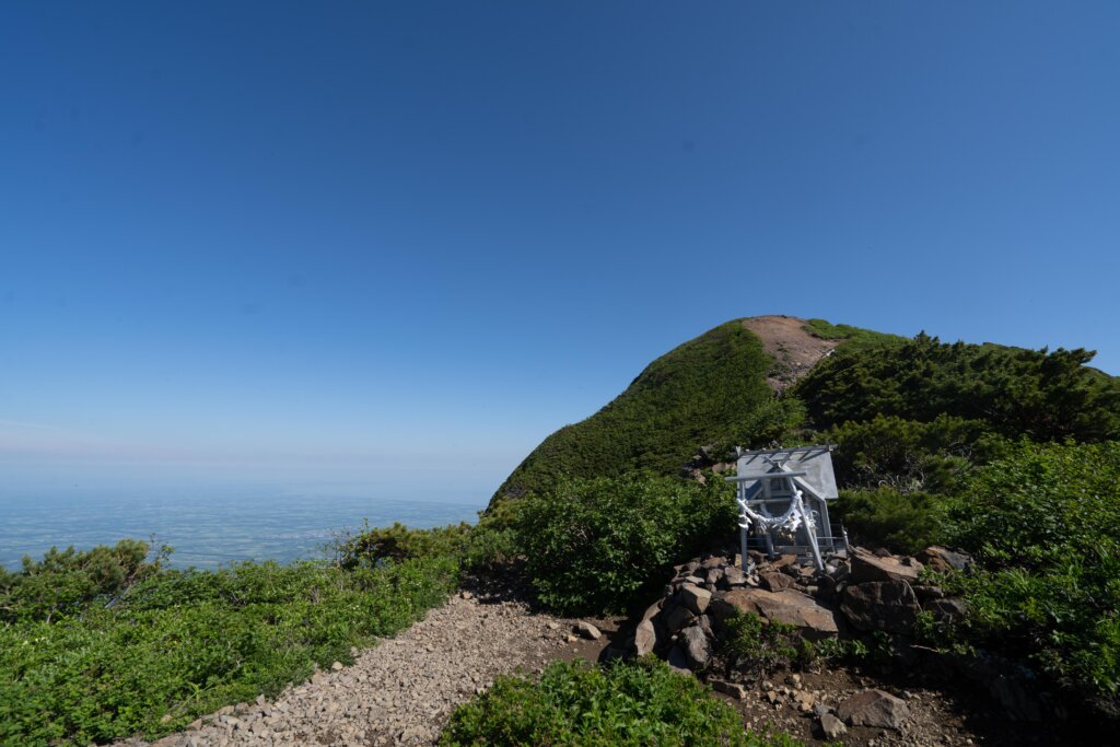 DSC07267 2 1024x683 - 【北海道 道東登山旅（２）斜里岳】なんて楽しいの。沢沿いを登る自然のアスレチック！