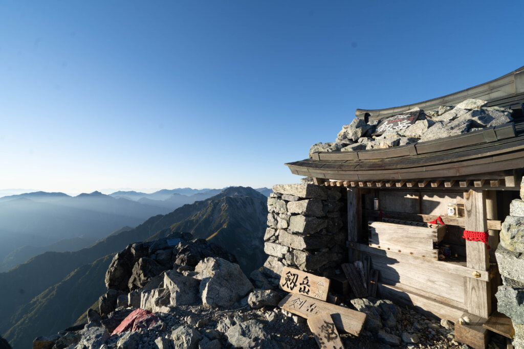 DSC08681 1024x683 - 【剱岳（2）】剱岳登頂。剣沢キャンプ場から剱岳、一生もののそのスリリングな絶景。